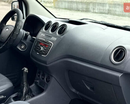 Белый Форд Транзит Коннект, объемом двигателя 1.8 л и пробегом 189 тыс. км за 4800 $, фото 11 на Automoto.ua