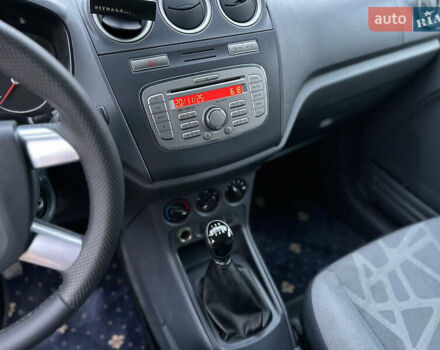 Білий Форд Транзит Коннект, об'ємом двигуна 1.8 л та пробігом 260 тис. км за 4550 $, фото 10 на Automoto.ua