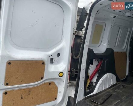 Форд Транзит Коннект 2014 у Києві на Automoto.ua Білий Форд Транзит Коннект, об'ємом двигуна 1.56 л та пробігом 243 тис. км за 7950 $, фото 20 на Automoto.ua
