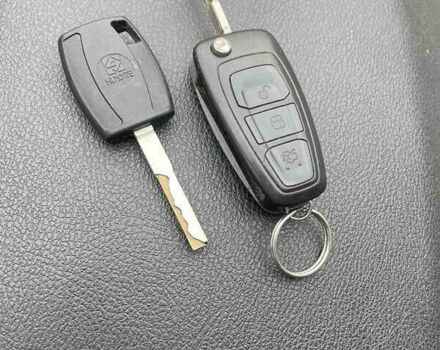 Форд Транзит Коннект 2014 у Києві на Automoto.ua Білий Форд Транзит Коннект, об'ємом двигуна 1.56 л та пробігом 243 тис. км за 7950 $, фото 8 на Automoto.ua