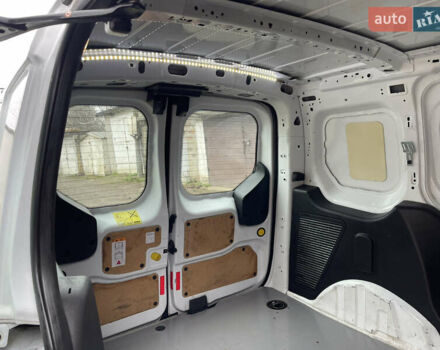 Белый Форд Транзит Коннект, объемом двигателя 1.6 л и пробегом 225 тыс. км за 7700 $, фото 12 на Automoto.ua
