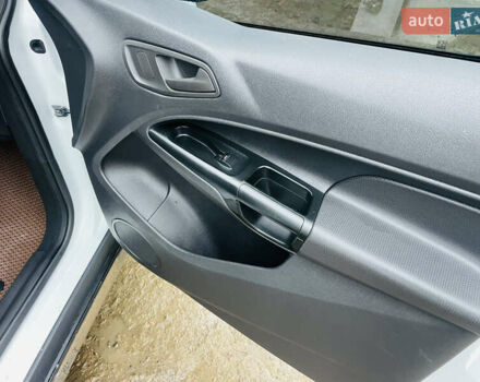 Белый Форд Транзит Коннект, объемом двигателя 1.5 л и пробегом 311 тыс. км за 8500 $, фото 5 на Automoto.ua