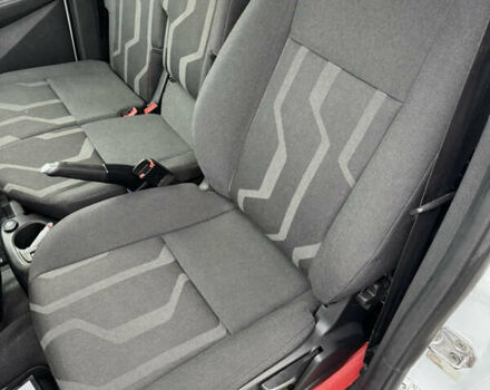 Белый Форд Транзит Коннект, объемом двигателя 1.5 л и пробегом 174 тыс. км за 11900 $, фото 20 на Automoto.ua