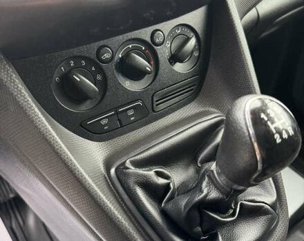 Белый Форд Транзит Коннект, объемом двигателя 1.5 л и пробегом 174 тыс. км за 11900 $, фото 26 на Automoto.ua