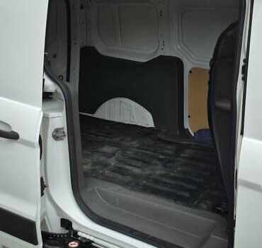 Білий Форд Транзит Коннект, об'ємом двигуна 1.5 л та пробігом 121 тис. км за 13000 $, фото 30 на Automoto.ua