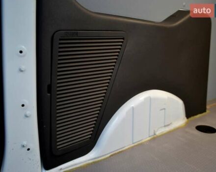 Білий Форд Транзит Коннект, об'ємом двигуна 1.5 л та пробігом 210 тис. км за 14400 $, фото 140 на Automoto.ua