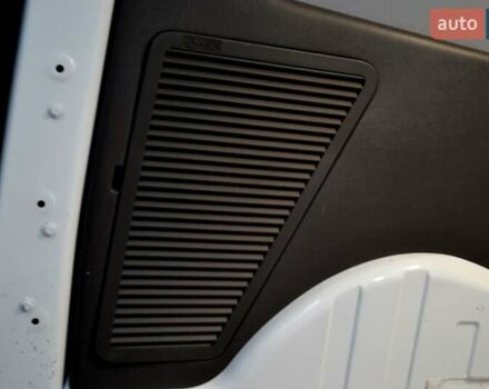 Білий Форд Транзит Коннект, об'ємом двигуна 1.5 л та пробігом 210 тис. км за 14400 $, фото 141 на Automoto.ua