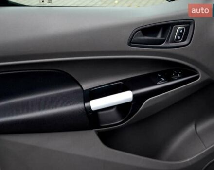 Білий Форд Транзит Коннект, об'ємом двигуна 1.5 л та пробігом 210 тис. км за 14400 $, фото 75 на Automoto.ua