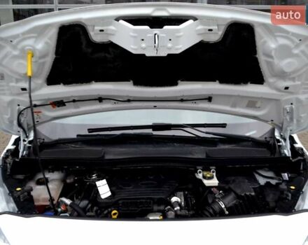 Білий Форд Транзит Коннект, об'ємом двигуна 1.5 л та пробігом 210 тис. км за 14400 $, фото 154 на Automoto.ua