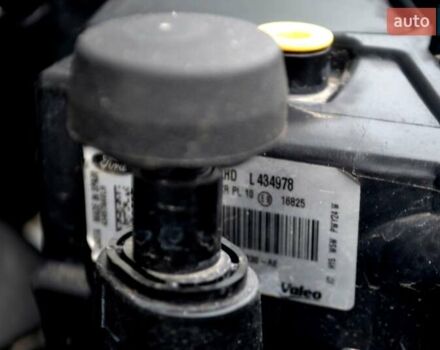 Білий Форд Транзит Коннект, об'ємом двигуна 1.5 л та пробігом 210 тис. км за 14400 $, фото 159 на Automoto.ua