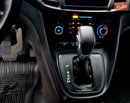 Білий Форд Транзит Коннект, об'ємом двигуна 1.5 л та пробігом 210 тис. км за 14400 $, фото 108 на Automoto.ua