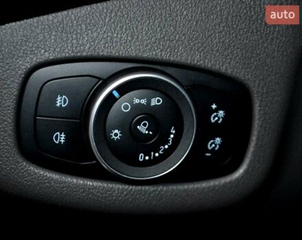 Білий Форд Транзит Коннект, об'ємом двигуна 1.5 л та пробігом 210 тис. км за 14400 $, фото 79 на Automoto.ua