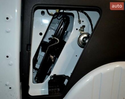 Білий Форд Транзит Коннект, об'ємом двигуна 1.5 л та пробігом 210 тис. км за 14400 $, фото 142 на Automoto.ua