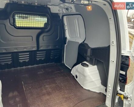 Белый Форд Транзит Коннект, объемом двигателя 0 л и пробегом 148 тыс. км за 9999 $, фото 11 на Automoto.ua