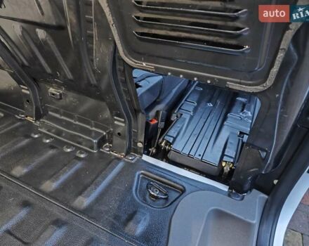 Білий Форд Транзит Коннект, об'ємом двигуна 1.5 л та пробігом 219 тис. км за 13900 $, фото 34 на Automoto.ua