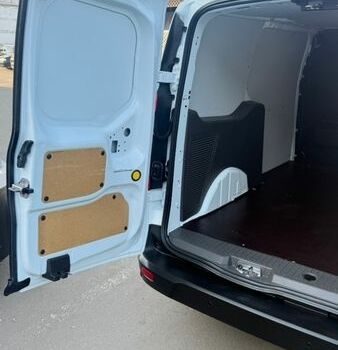 Білий Форд Транзит Коннект, об'ємом двигуна 0 л та пробігом 195 тис. км за 14400 $, фото 11 на Automoto.ua