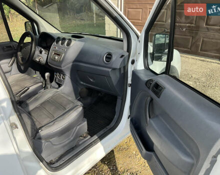 Белый Форд Транзит Коннект, объемом двигателя 1.75 л и пробегом 314 тыс. км за 4500 $, фото 1 на Automoto.ua