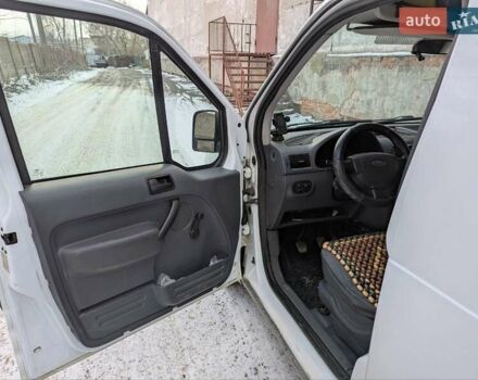 Білий Форд Транзит Коннект, об'ємом двигуна 1.8 л та пробігом 230 тис. км за 4100 $, фото 2 на Automoto.ua