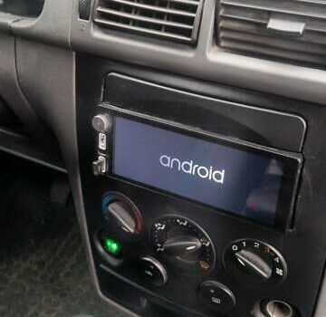 Форд Транзит Коннект 2003 в Сарнах на Automoto.ua Белый Форд Транзит Коннект, объемом двигателя 1.8 л и пробегом 300 тыс. км за 3650 $, фото 1 на Automoto.ua