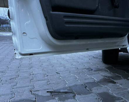 Білий Форд Транзит Коннект, об'ємом двигуна 1.75 л та пробігом 365 тис. км за 4200 $, фото 3 на Automoto.ua