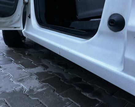 Білий Форд Транзит Коннект, об'ємом двигуна 1.75 л та пробігом 365 тис. км за 4200 $, фото 8 на Automoto.ua