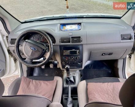 Белый Форд Транзит Коннект, объемом двигателя 1.75 л и пробегом 380 тыс. км за 4500 $, фото 25 на Automoto.ua