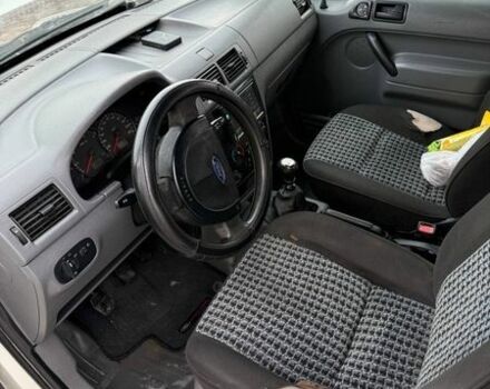 Белый Форд Транзит Коннект, объемом двигателя 0 л и пробегом 305 тыс. км за 3600 $, фото 3 на Automoto.ua