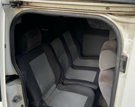 Белый Форд Транзит Коннект, объемом двигателя 1.8 л и пробегом 378 тыс. км за 3800 $, фото 8 на Automoto.ua