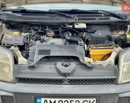 Белый Форд Транзит Коннект, объемом двигателя 1.75 л и пробегом 380 тыс. км за 4500 $, фото 29 на Automoto.ua