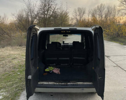 Белый Форд Транзит Коннект, объемом двигателя 1.8 л и пробегом 378 тыс. км за 3800 $, фото 5 на Automoto.ua