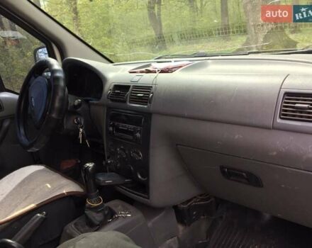 Белый Форд Транзит Коннект, объемом двигателя 1.8 л и пробегом 300 тыс. км за 4400 $, фото 4 на Automoto.ua