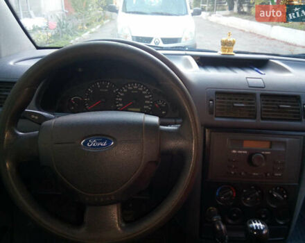 Білий Форд Транзит Коннект, об'ємом двигуна 1.8 л та пробігом 240 тис. км за 4600 $, фото 6 на Automoto.ua