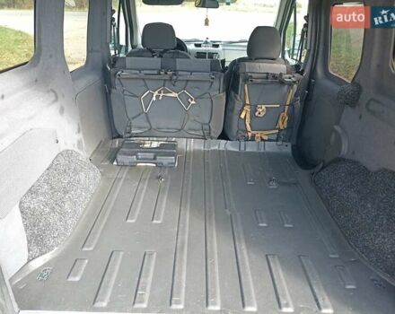 Форд Транзит Коннект 2006 у Коростене на Automoto.ua Білий Форд Транзит Коннект, об'ємом двигуна 1.8 л та пробігом 318 тис. км за 6300 $, фото 21 на Automoto.ua