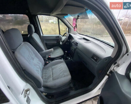 Белый Форд Транзит Коннект, объемом двигателя 1.8 л и пробегом 300 тыс. км за 4200 $, фото 9 на Automoto.ua