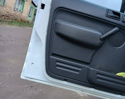 Белый Форд Транзит Коннект, объемом двигателя 1.75 л и пробегом 230 тыс. км за 4400 $, фото 9 на Automoto.ua