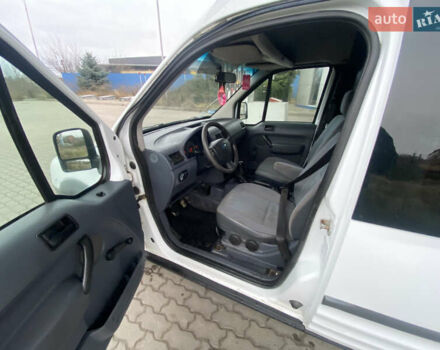 Белый Форд Транзит Коннект, объемом двигателя 1.8 л и пробегом 300 тыс. км за 4200 $, фото 8 на Automoto.ua