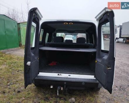 Белый Форд Транзит Коннект, объемом двигателя 1.75 л и пробегом 350 тыс. км за 4950 $, фото 12 на Automoto.ua