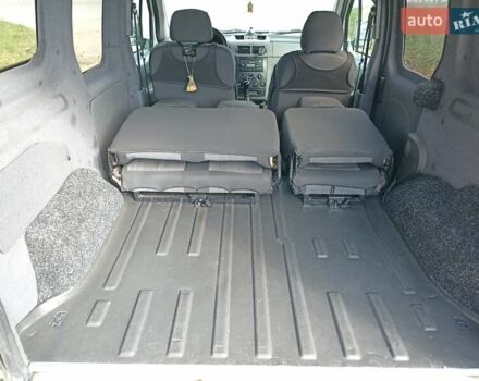 Форд Транзит Коннект 2006 у Коростене на Automoto.ua Білий Форд Транзит Коннект, об'ємом двигуна 1.8 л та пробігом 318 тис. км за 6300 $, фото 20 на Automoto.ua