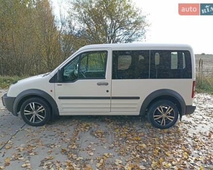 Форд Транзит Коннект 2006 у Коростене на Automoto.ua Білий Форд Транзит Коннект, об'ємом двигуна 1.8 л та пробігом 318 тис. км за 6300 $, фото 4 на Automoto.ua