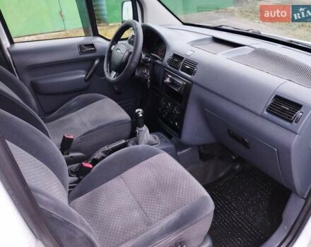 Белый Форд Транзит Коннект, объемом двигателя 1.75 л и пробегом 350 тыс. км за 4950 $, фото 17 на Automoto.ua