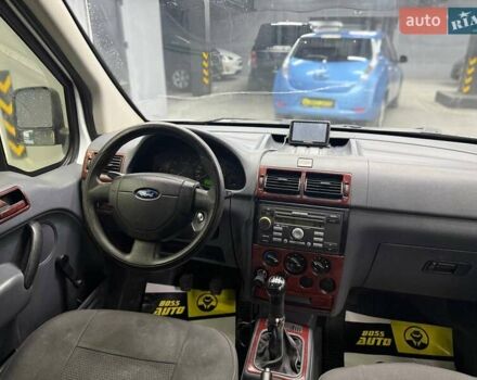 Форд Транзит Коннект 2007 у Чернівцях на Automoto.ua Білий Форд Транзит Коннект, об'ємом двигуна 1.75 л та пробігом 267 тис. км за 5000 $, фото 8 на Automoto.ua