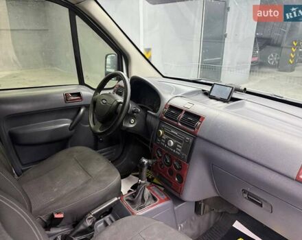 Форд Транзит Коннект 2007 у Чернівцях на Automoto.ua Білий Форд Транзит Коннект, об'ємом двигуна 1.75 л та пробігом 267 тис. км за 5000 $, фото 7 на Automoto.ua