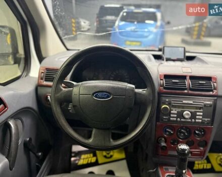 Форд Транзит Коннект 2007 у Чернівцях на Automoto.ua Білий Форд Транзит Коннект, об'ємом двигуна 1.75 л та пробігом 267 тис. км за 5000 $, фото 9 на Automoto.ua