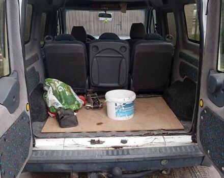 Белый Форд Транзит Коннект, объемом двигателя 1.75 л и пробегом 400 тыс. км за 4100 $, фото 5 на Automoto.ua