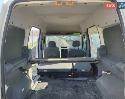 Белый Форд Транзит Коннект, объемом двигателя 1.8 л и пробегом 260 тыс. км за 4800 $, фото 12 на Automoto.ua