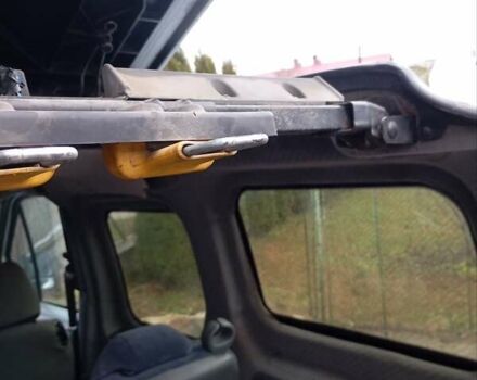 Белый Форд Транзит Коннект, объемом двигателя 1.75 л и пробегом 400 тыс. км за 4100 $, фото 4 на Automoto.ua