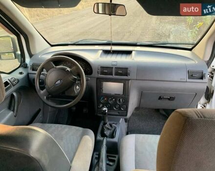 Белый Форд Транзит Коннект, объемом двигателя 0 л и пробегом 320 тыс. км за 4500 $, фото 6 на Automoto.ua