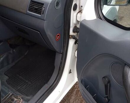 Белый Форд Транзит Коннект, объемом двигателя 1.75 л и пробегом 400 тыс. км за 4100 $, фото 11 на Automoto.ua