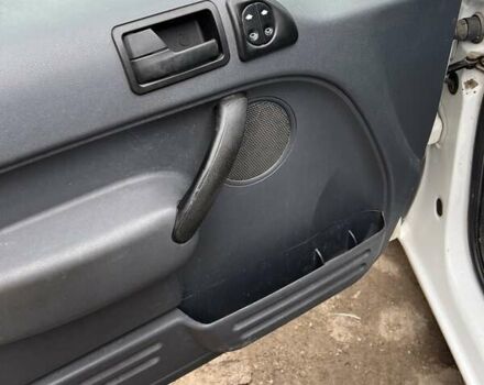 Белый Форд Транзит Коннект, объемом двигателя 1.75 л и пробегом 268 тыс. км за 5700 $, фото 15 на Automoto.ua