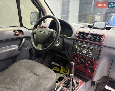 Форд Транзит Коннект 2007 у Чернівцях на Automoto.ua Білий Форд Транзит Коннект, об'ємом двигуна 1.75 л та пробігом 267 тис. км за 5000 $, фото 6 на Automoto.ua